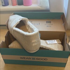 Toms Sparkle Slip-On Faux-Fur Lined Slippers in Light Beige